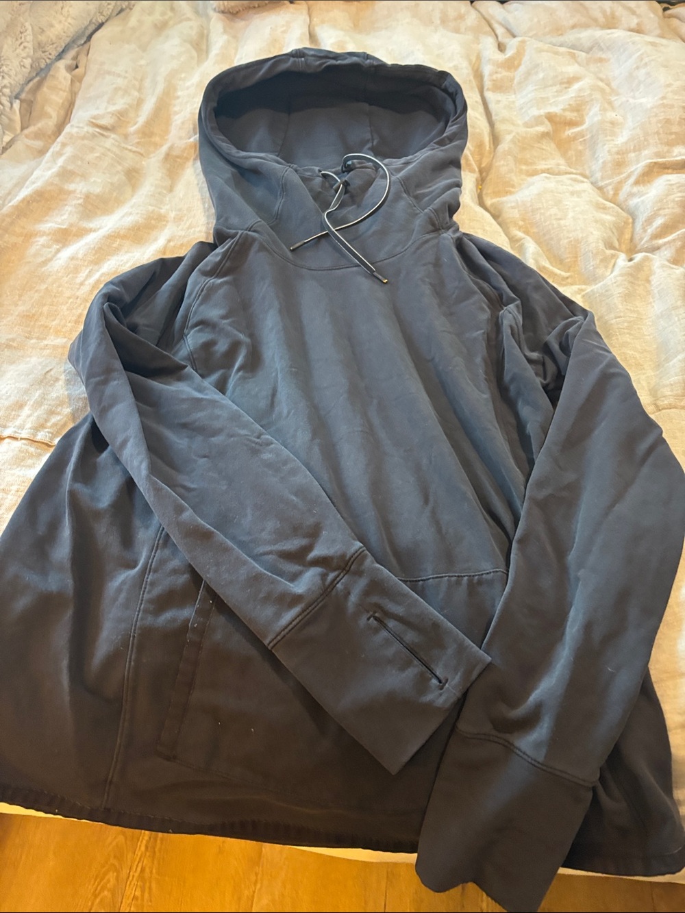 Athleta Men's Charcoal Gray Hooded Pullover